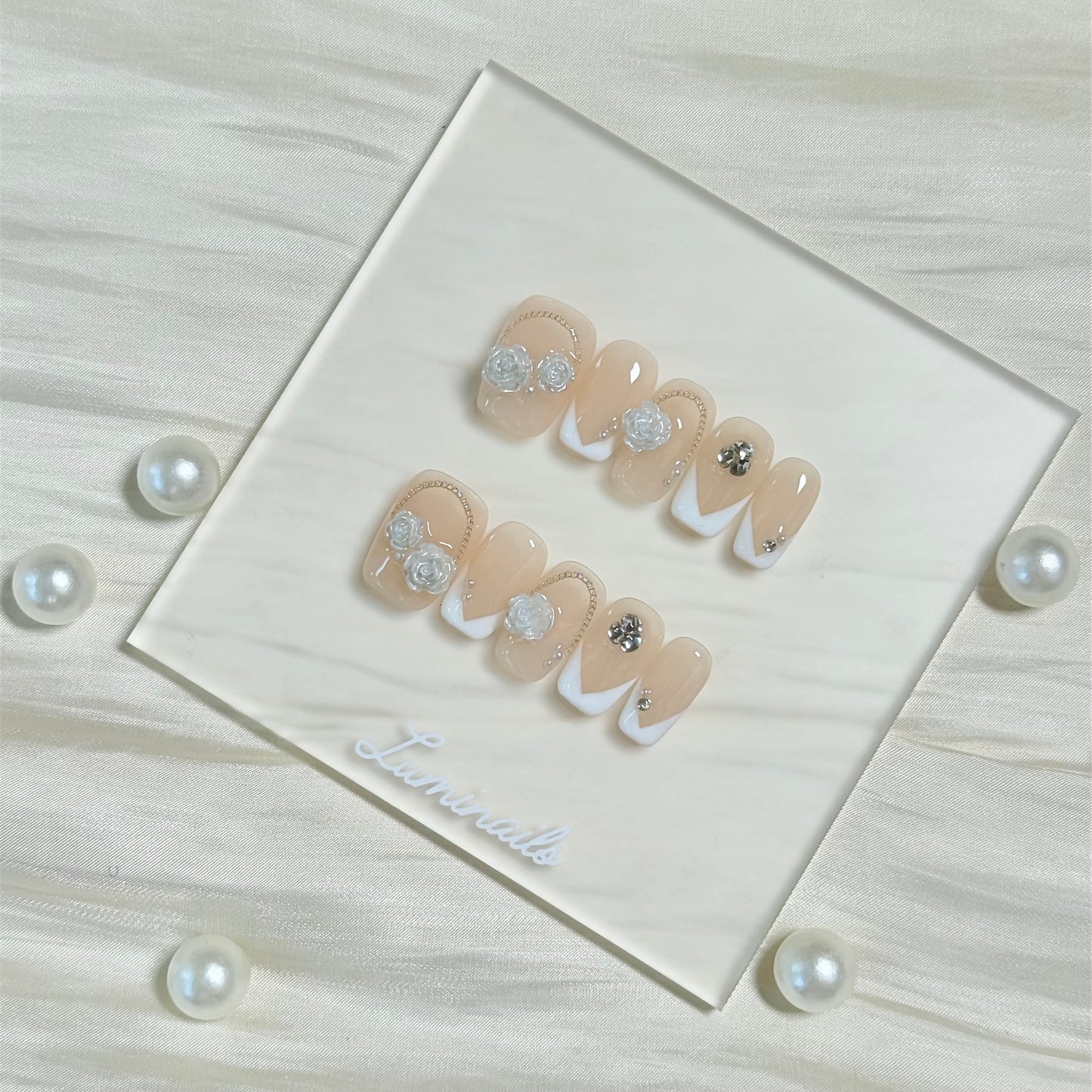 Chain Camellia Nails