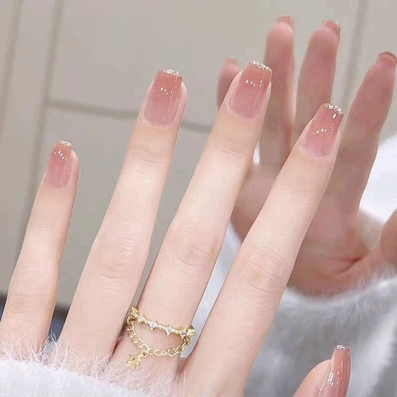 Rosy Gleam Nails