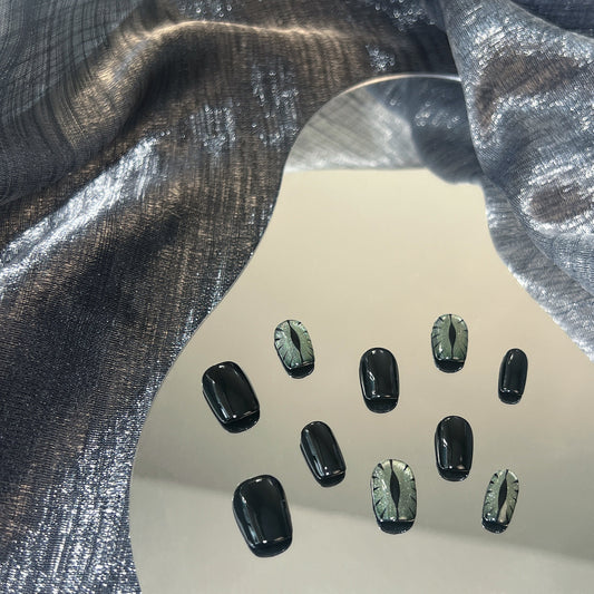 Cat's Eye Green Nails