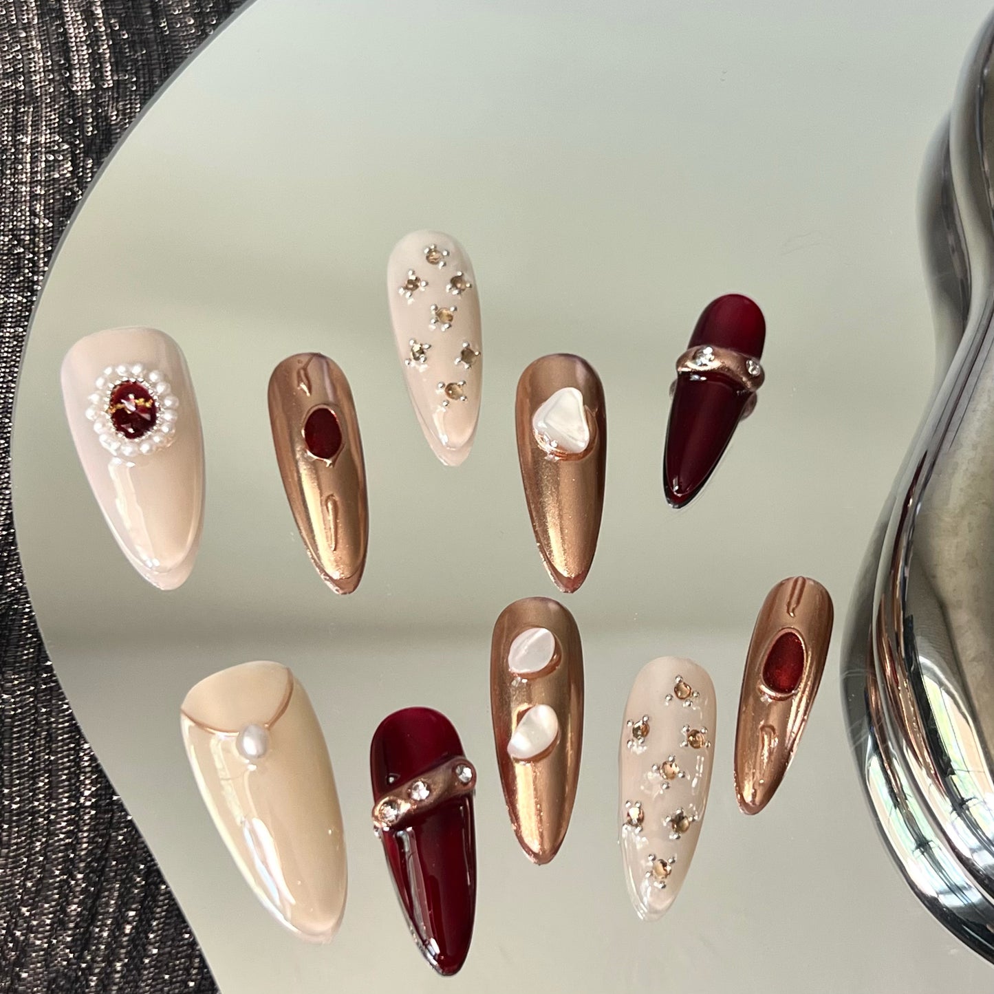 Baroque Glamour Nails