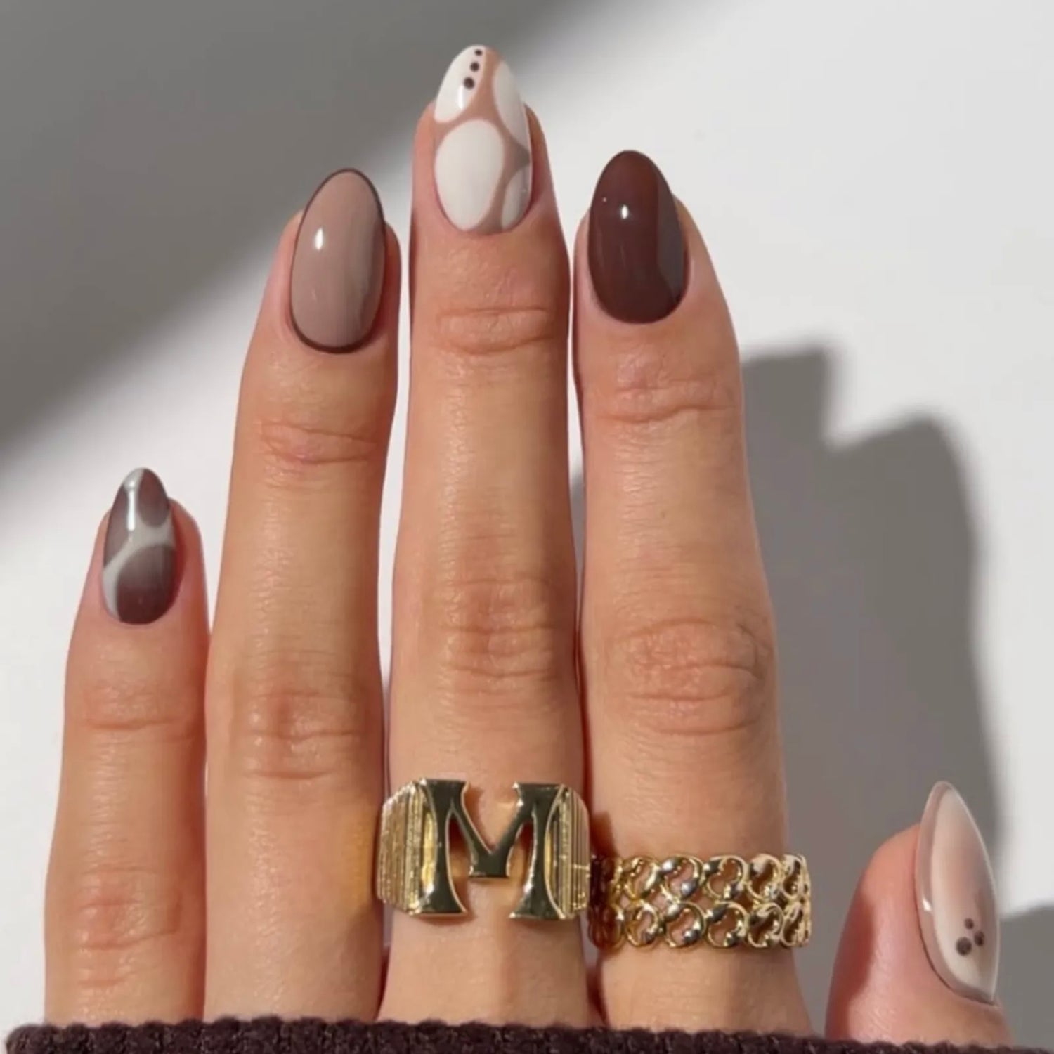 Mocha & Brown Tones