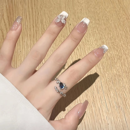 White Moonlight Cat Eye Nails