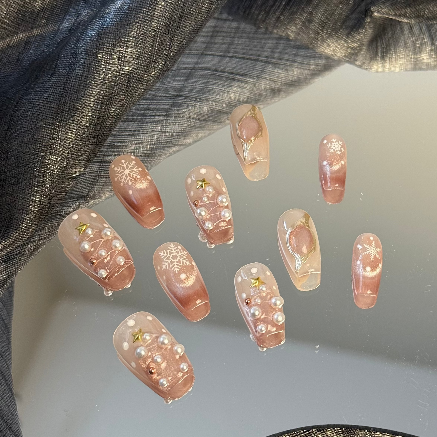 Romantic Christmas Nails